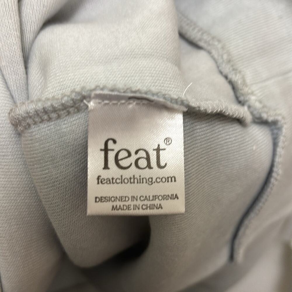 Feat Women’s Crew Neck Sweatshirt Light Gray Small New - Picture 6 of 7